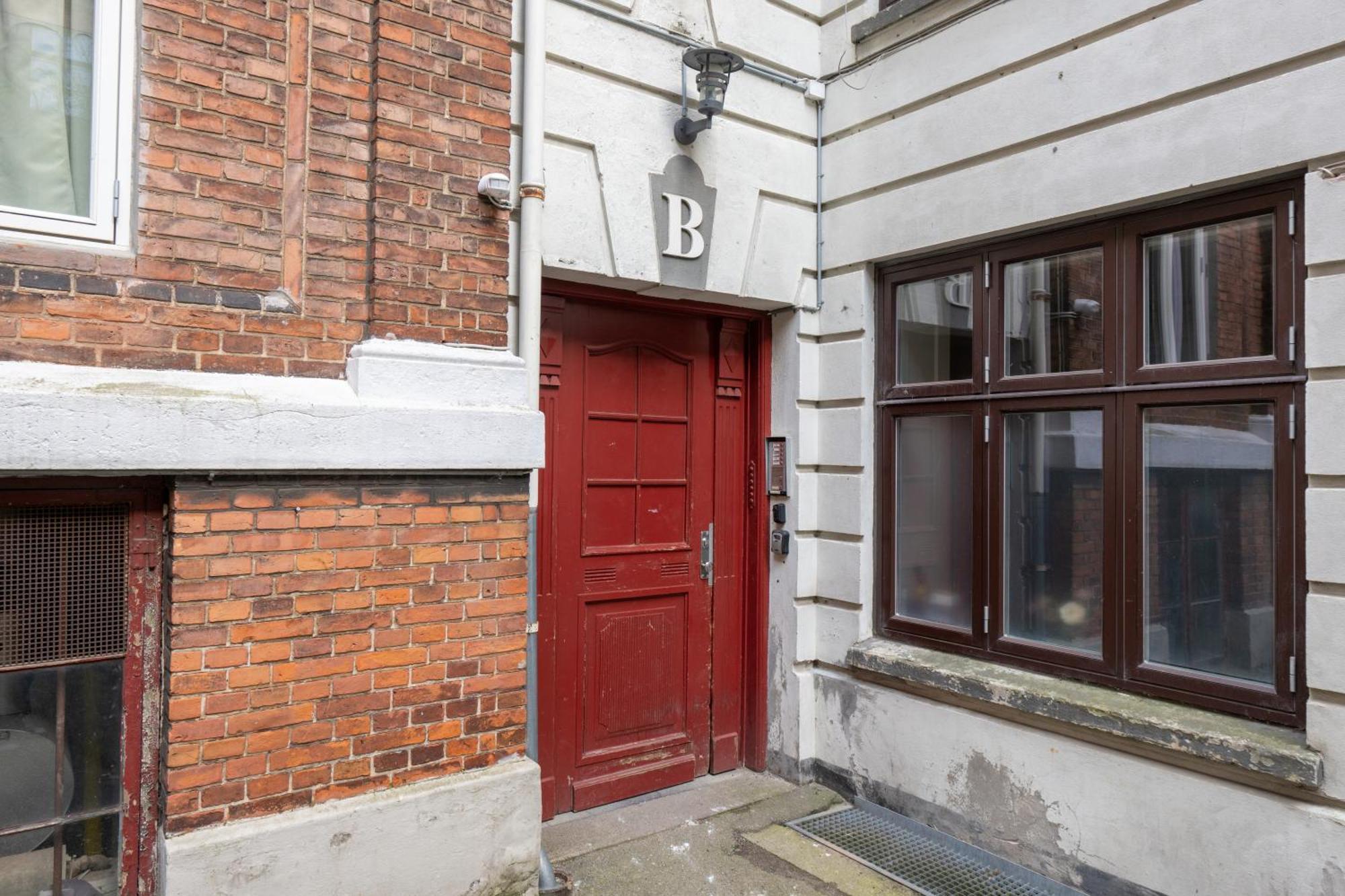 Unique 3 Bedroom Apartment In Vibrant Frederiksberg Copenhagen Exterior photo