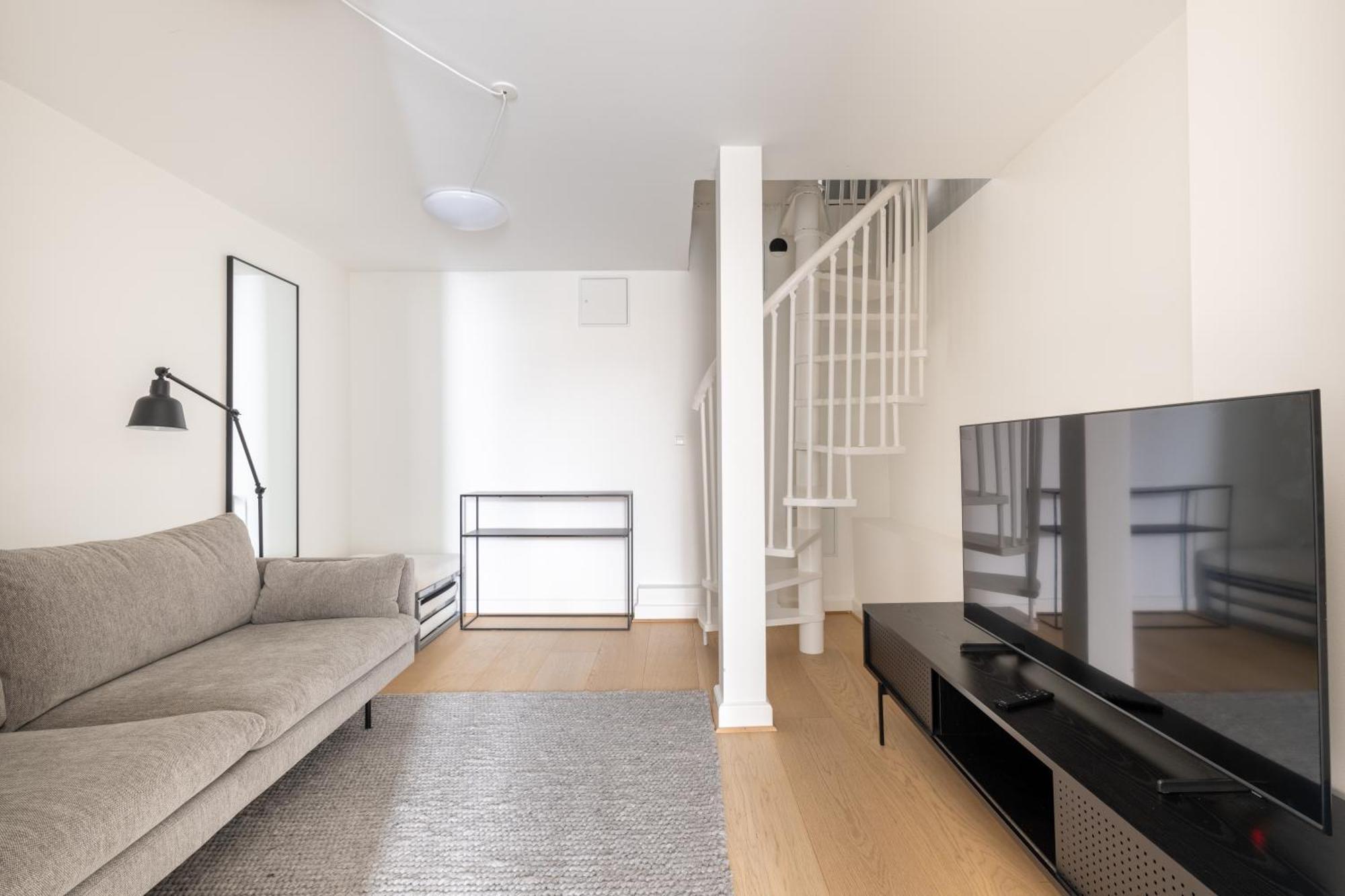 Unique 3 Bedroom Apartment In Vibrant Frederiksberg Copenhagen Exterior photo